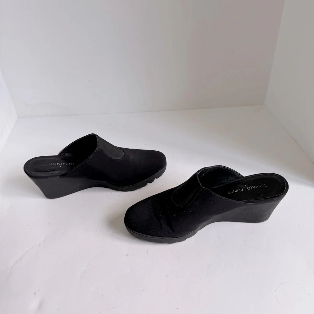 Donald J. Pliner Women's Marfa Wedge Mules. Size 7M - Picture 10 of 11